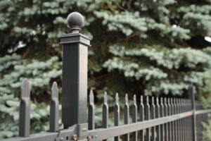 Top-Fence-Materials-for-Hot-and-Humid-Climates-fencing-company-new-orleans-zuppardos-renovation